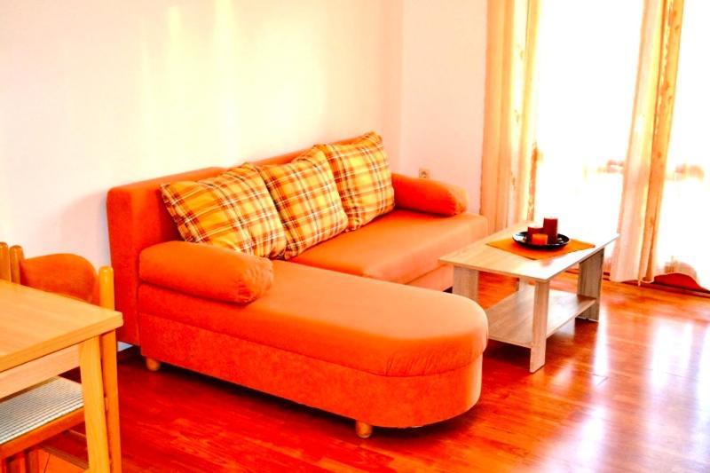 Apartments Belic With Pool Jelsa  Bagian luar foto