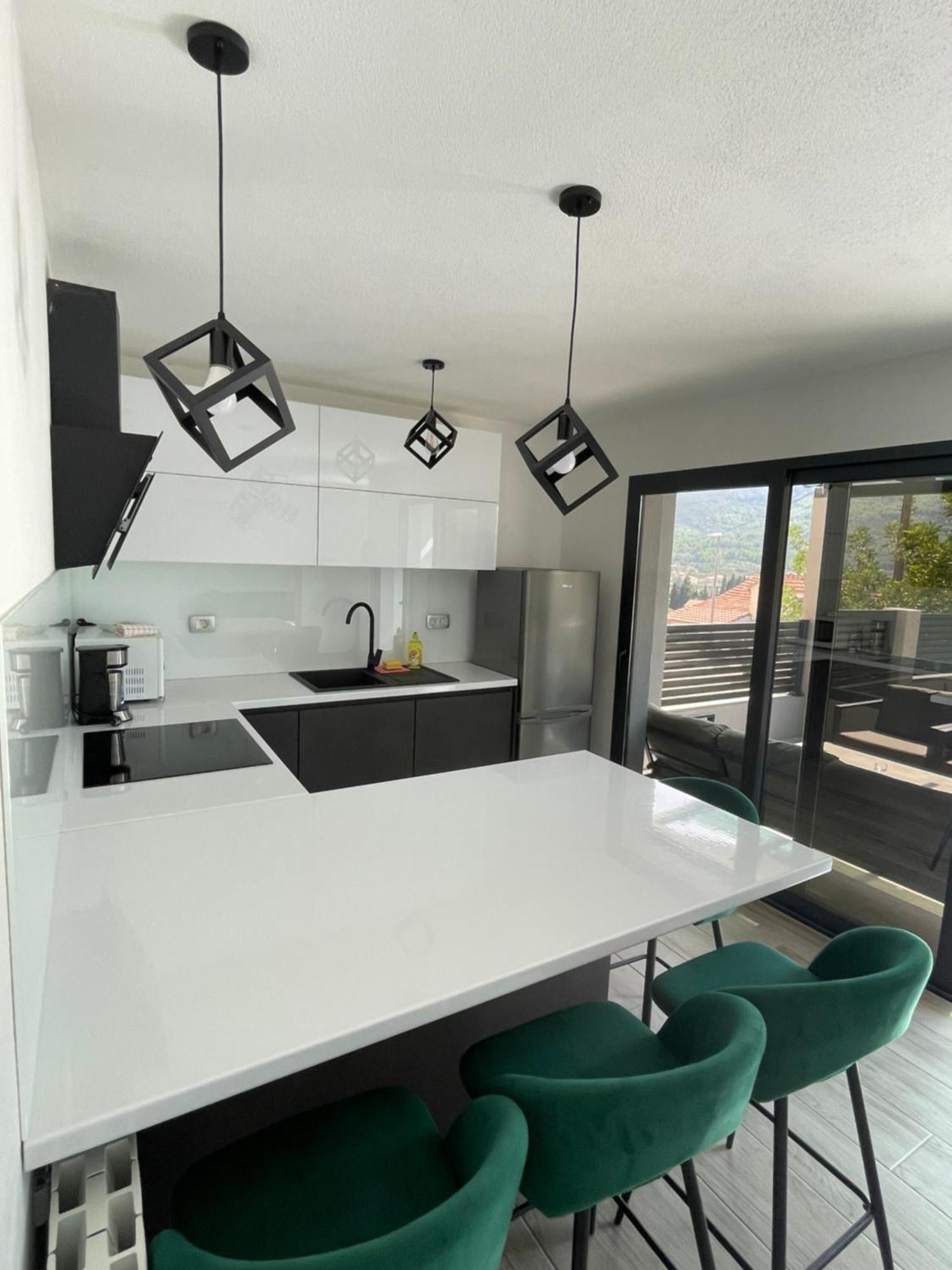 Apartments Belic With Pool Jelsa  Bagian luar foto